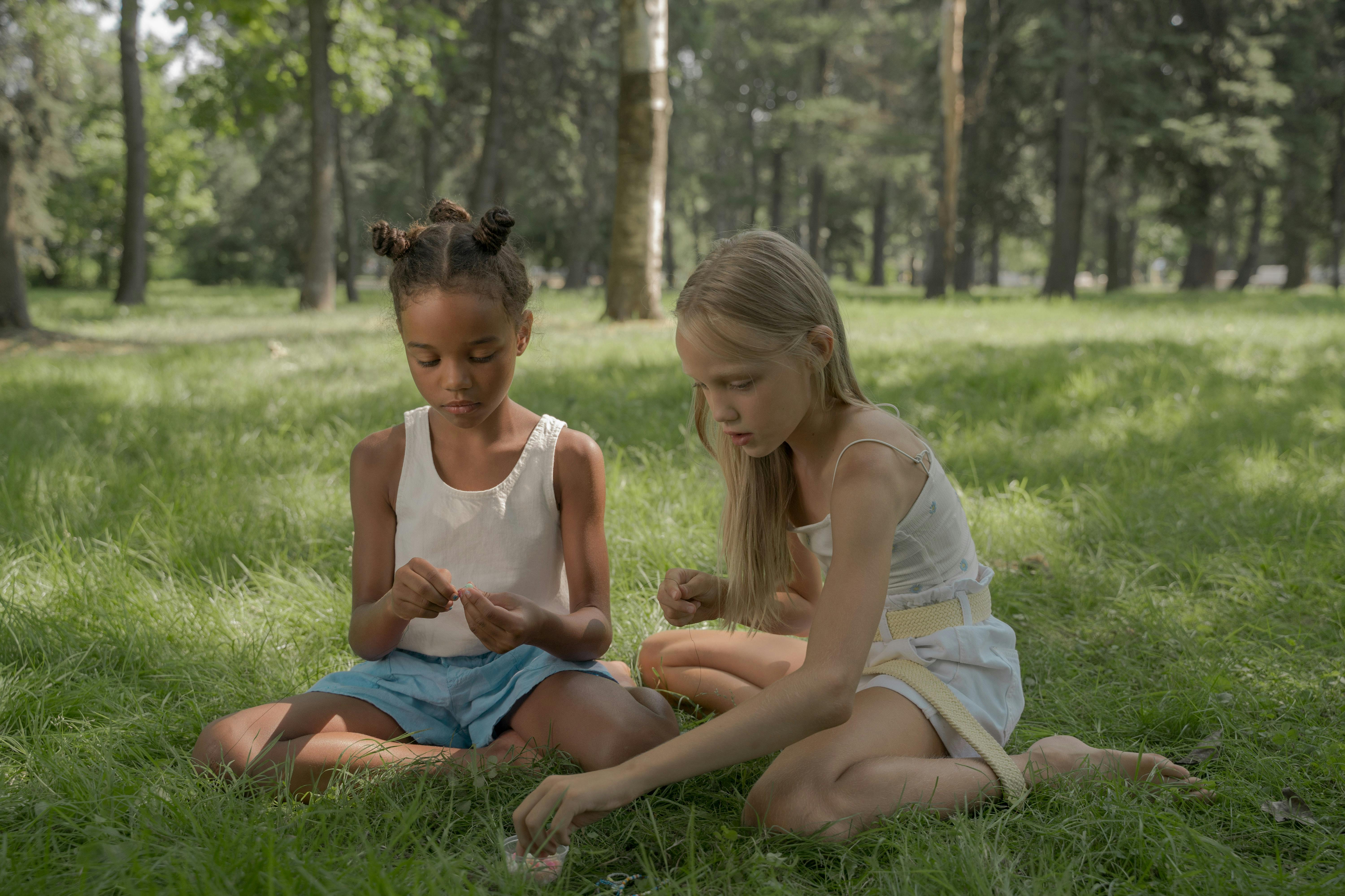 街灯下的少年 海报