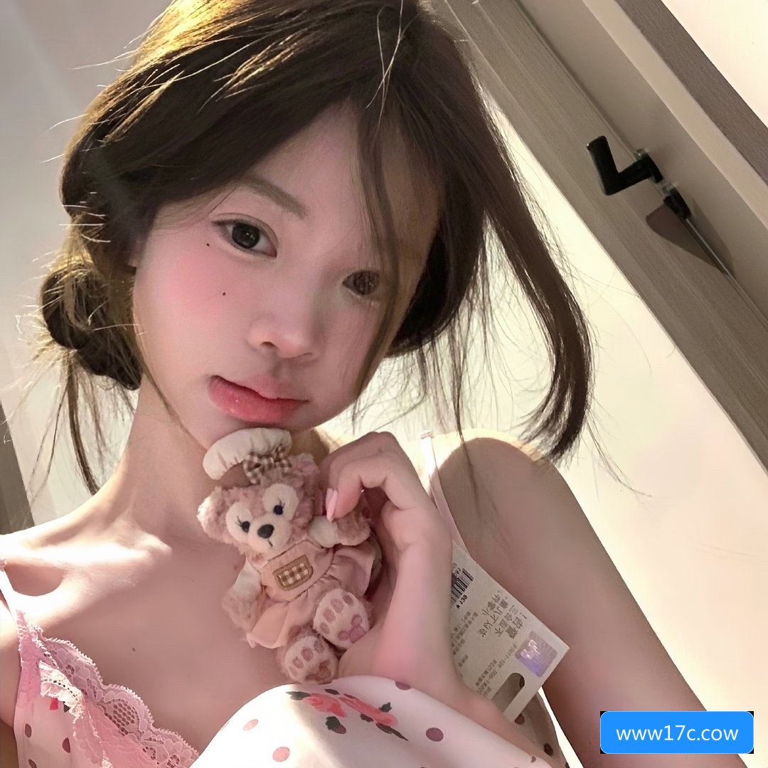 关于 www17c.cow. 网站的常见问题及安全性分析